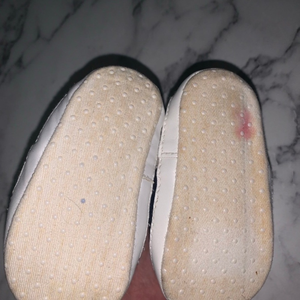 Old Navy Cream Baby Walker Shoes